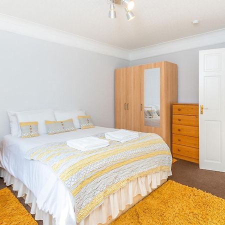 The View Spacious Apartment In Afan Forest Bike Park By Staystaycations 塔尔伯特港 外观 照片