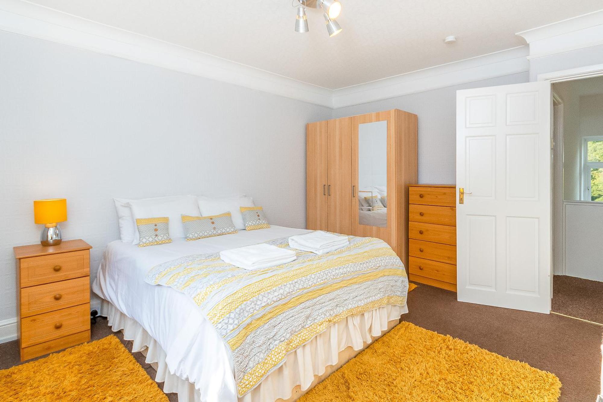 The View Spacious Apartment In Afan Forest Bike Park By Staystaycations 塔尔伯特港 外观 照片