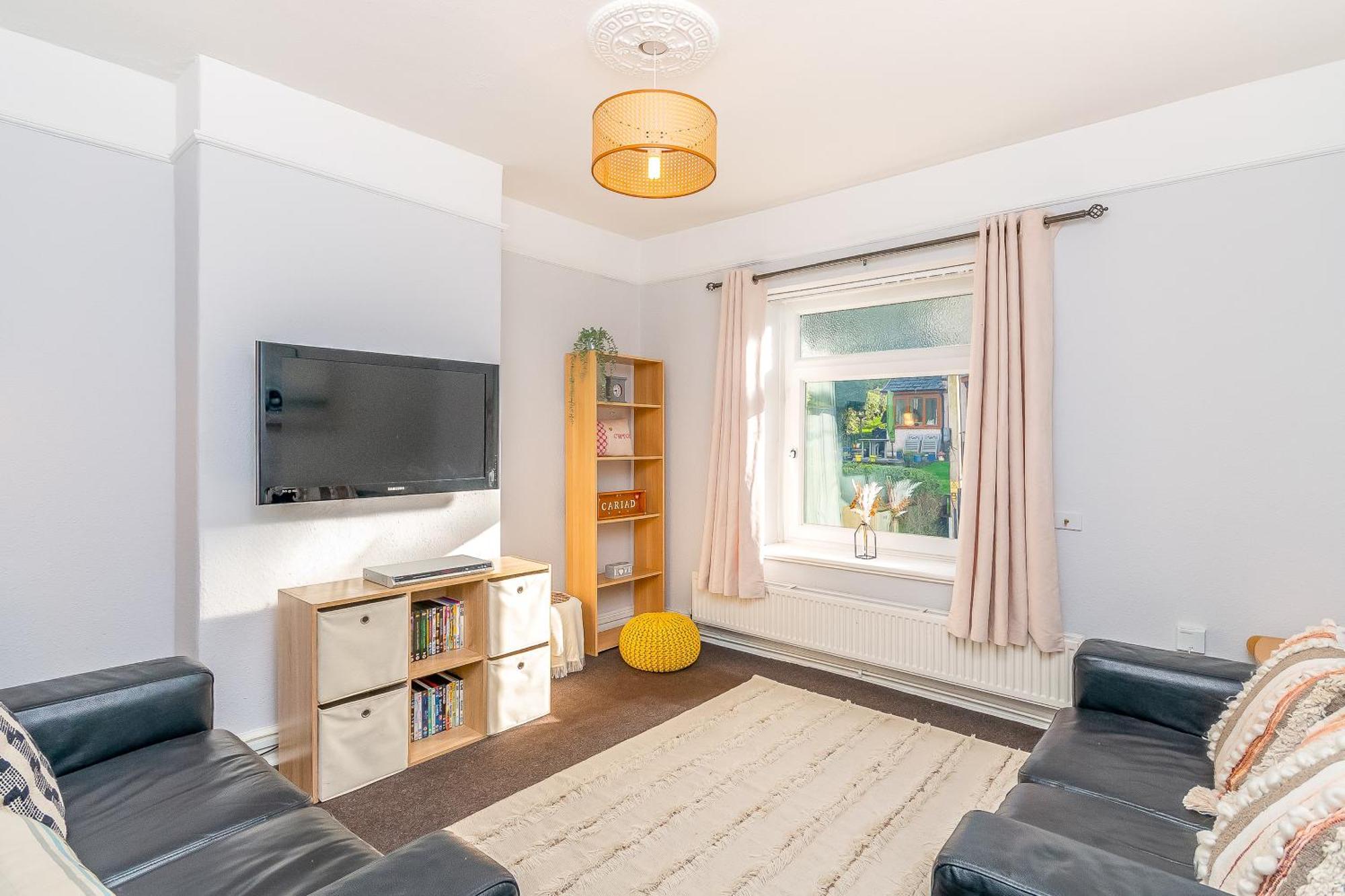 The View Spacious Apartment In Afan Forest Bike Park By Staystaycations 塔尔伯特港 外观 照片