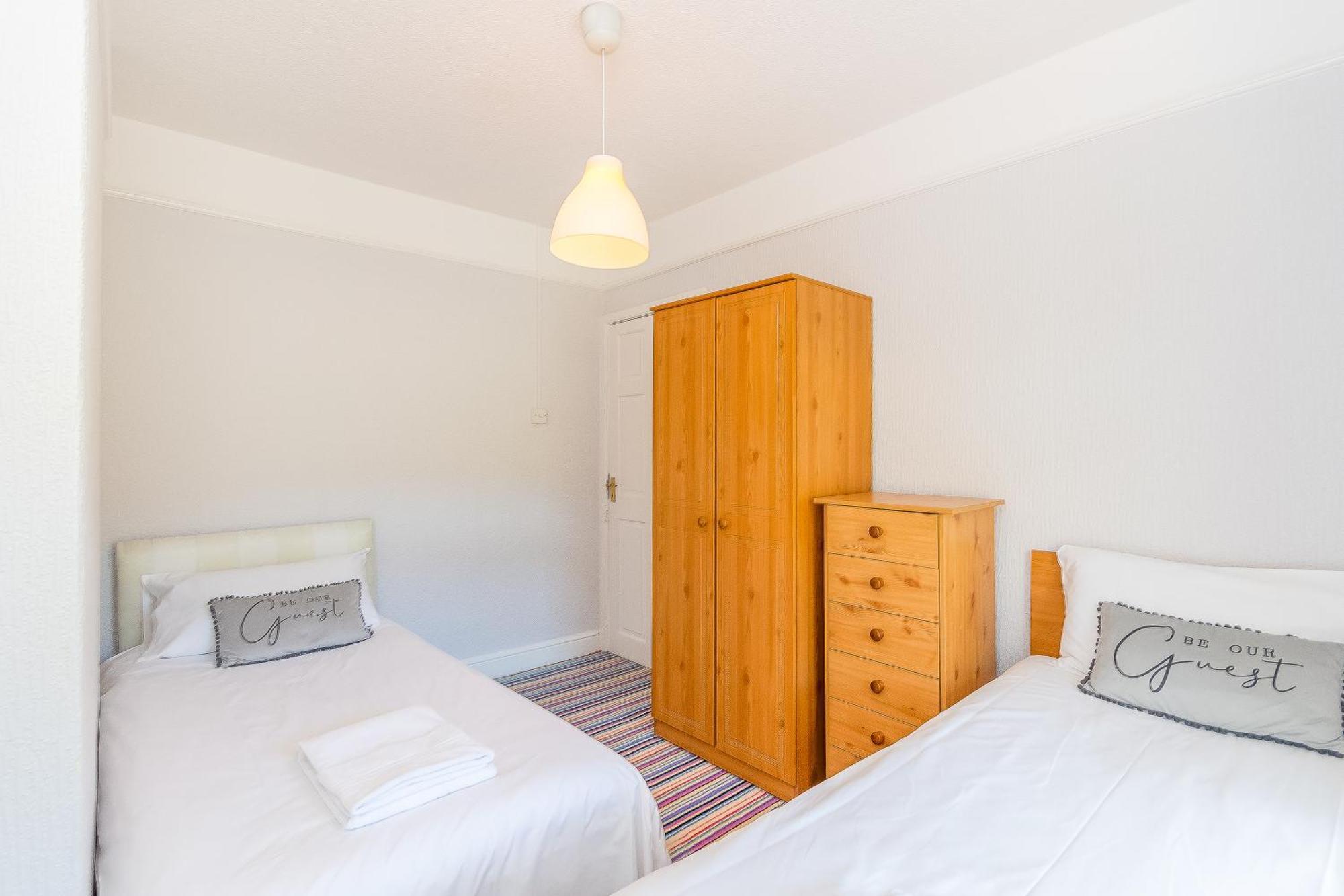 The View Spacious Apartment In Afan Forest Bike Park By Staystaycations 塔尔伯特港 外观 照片