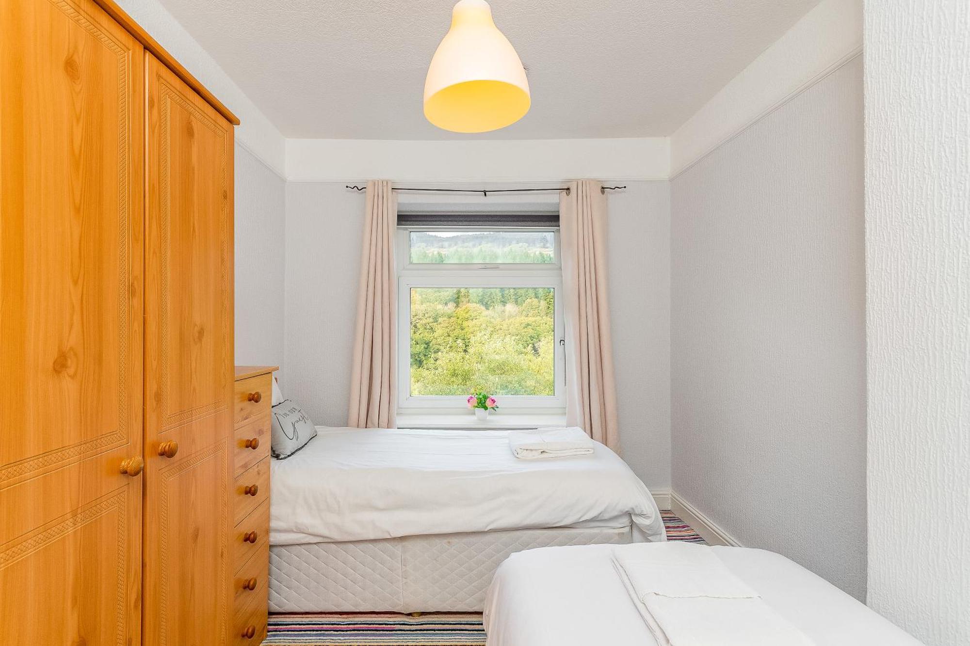 The View Spacious Apartment In Afan Forest Bike Park By Staystaycations 塔尔伯特港 外观 照片